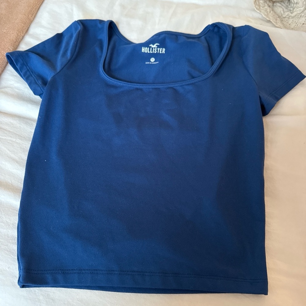 Hollister Women's Navy Square Neck Tee